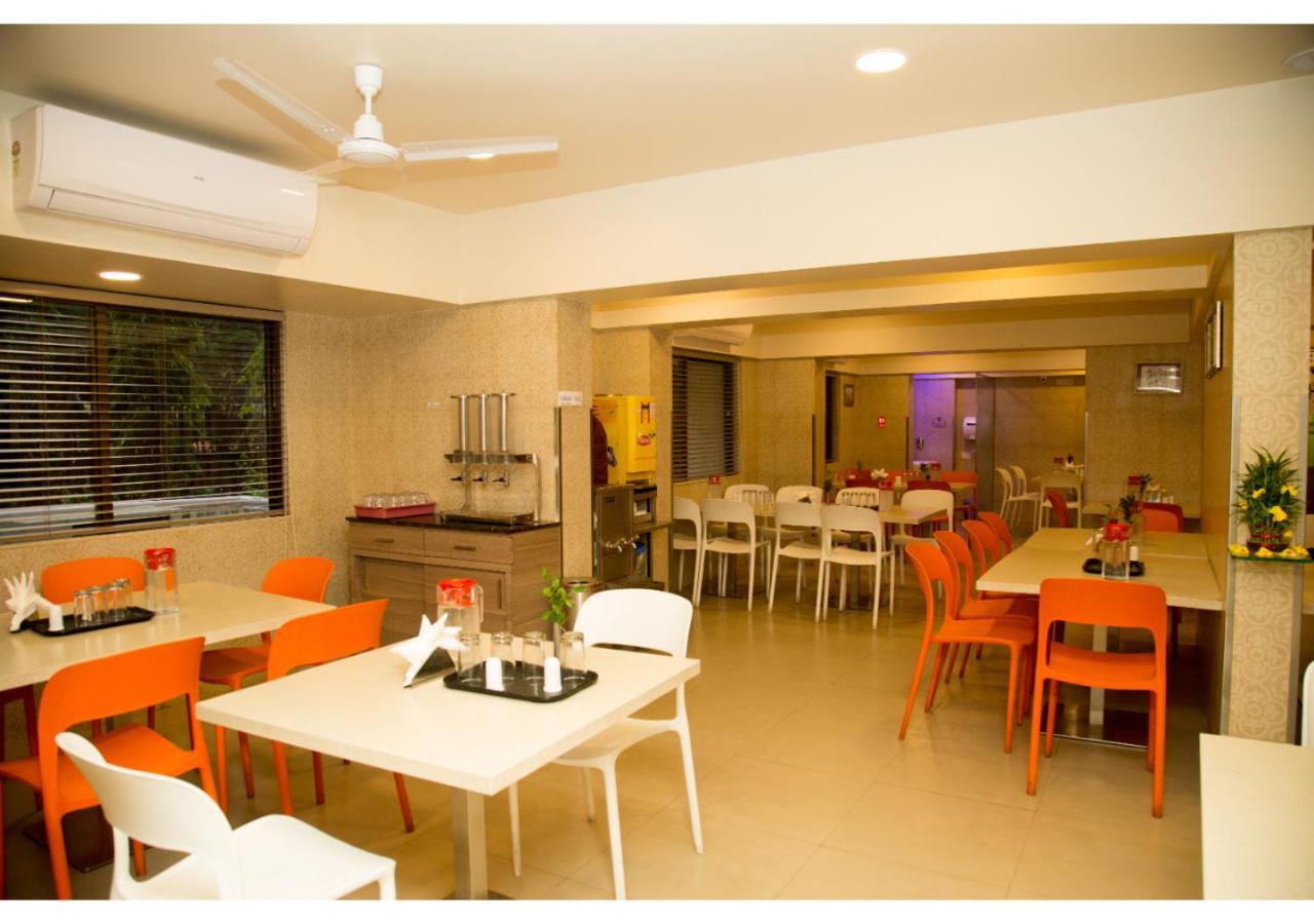 Ashok Deluxe Apartments, Marol Andheri East Мумбай Екстериор снимка