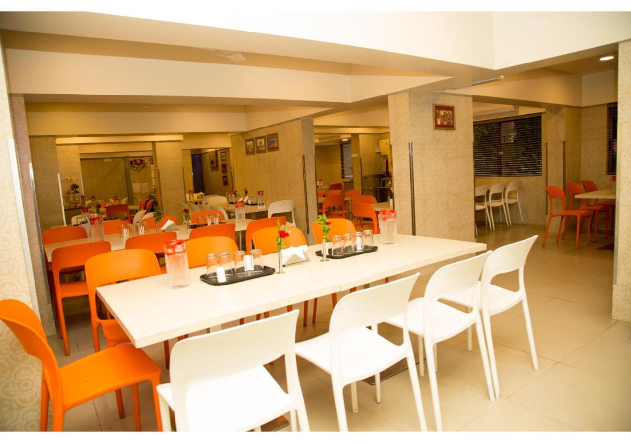 Ashok Deluxe Apartments, Marol Andheri East Мумбай Екстериор снимка