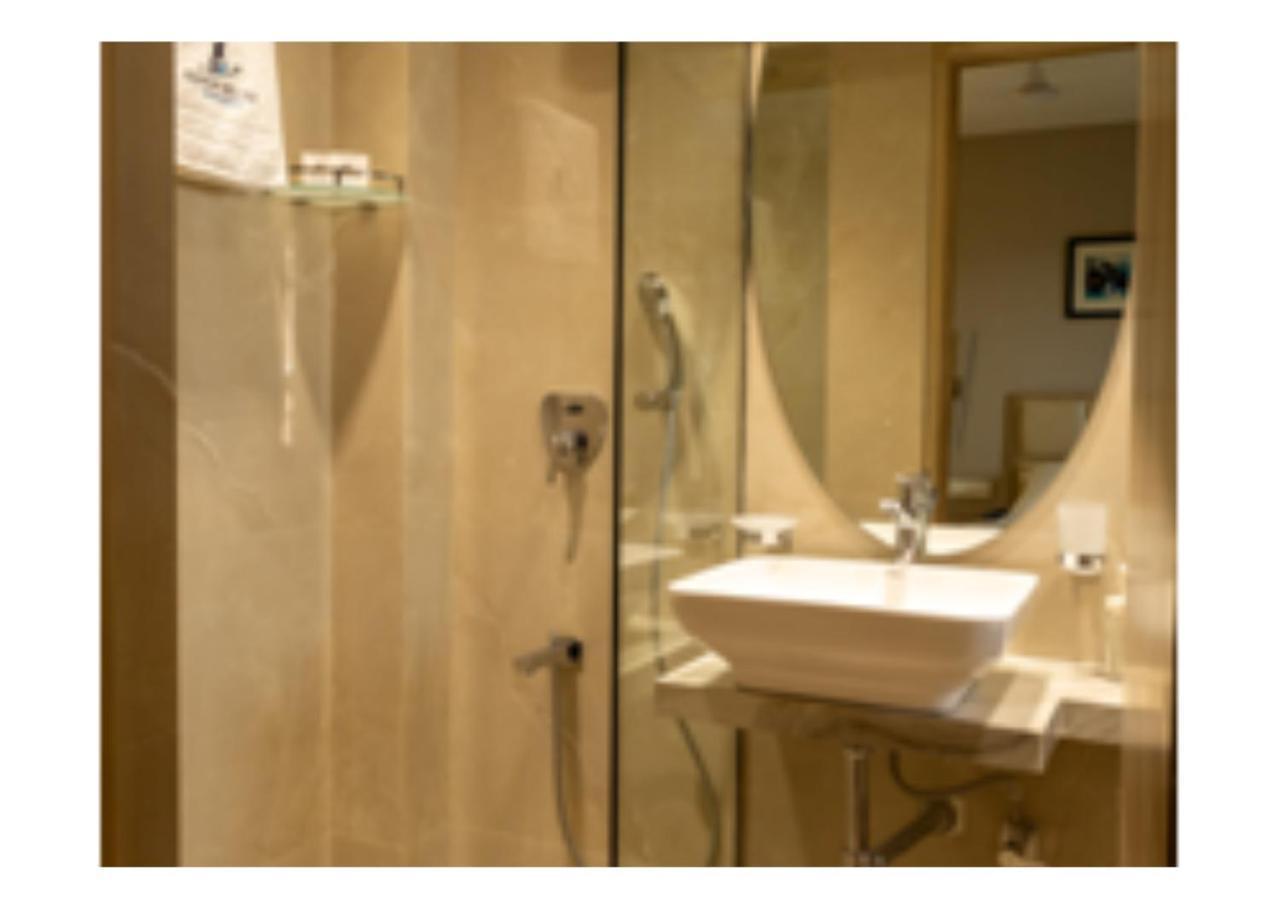 Ashok Deluxe Apartments, Marol Andheri East Мумбай Екстериор снимка