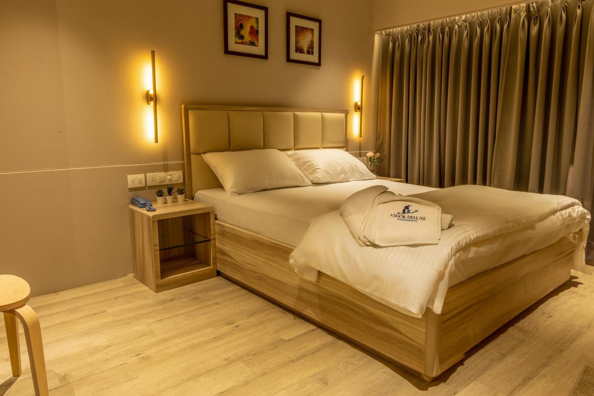 Ashok Deluxe Apartments, Marol Andheri East Мумбай Екстериор снимка